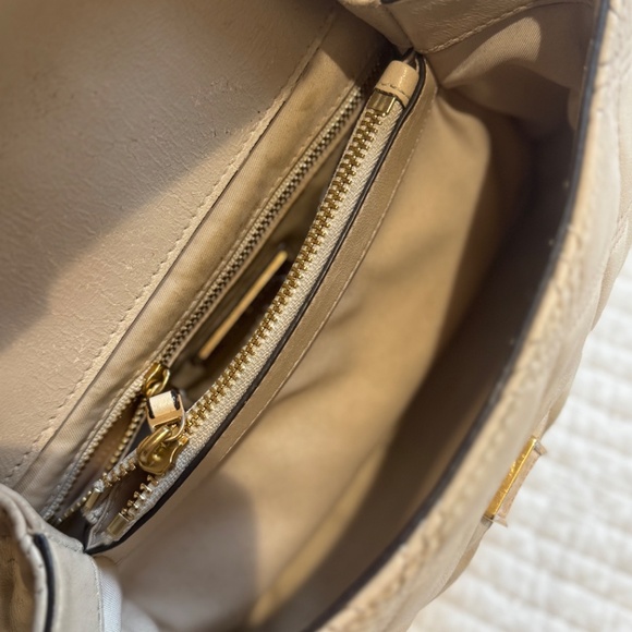 Tory Burch FLEMING SOFT SMALL CONVERTIBLE SHOULDER BAG - Picture 3 of 7